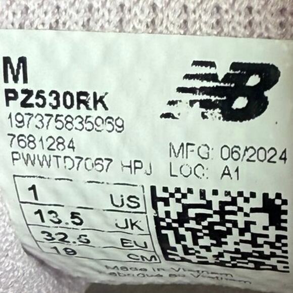 New Balance 530 Metallic Pink/White Kids Sneakers - SZ 1 Y - Picture 11 of 11